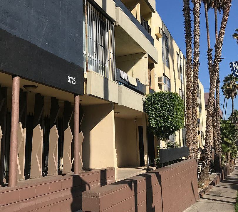 2nd image of 3725 W 5th St #303