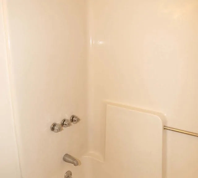 Timber Lake Apartments — Photo 33