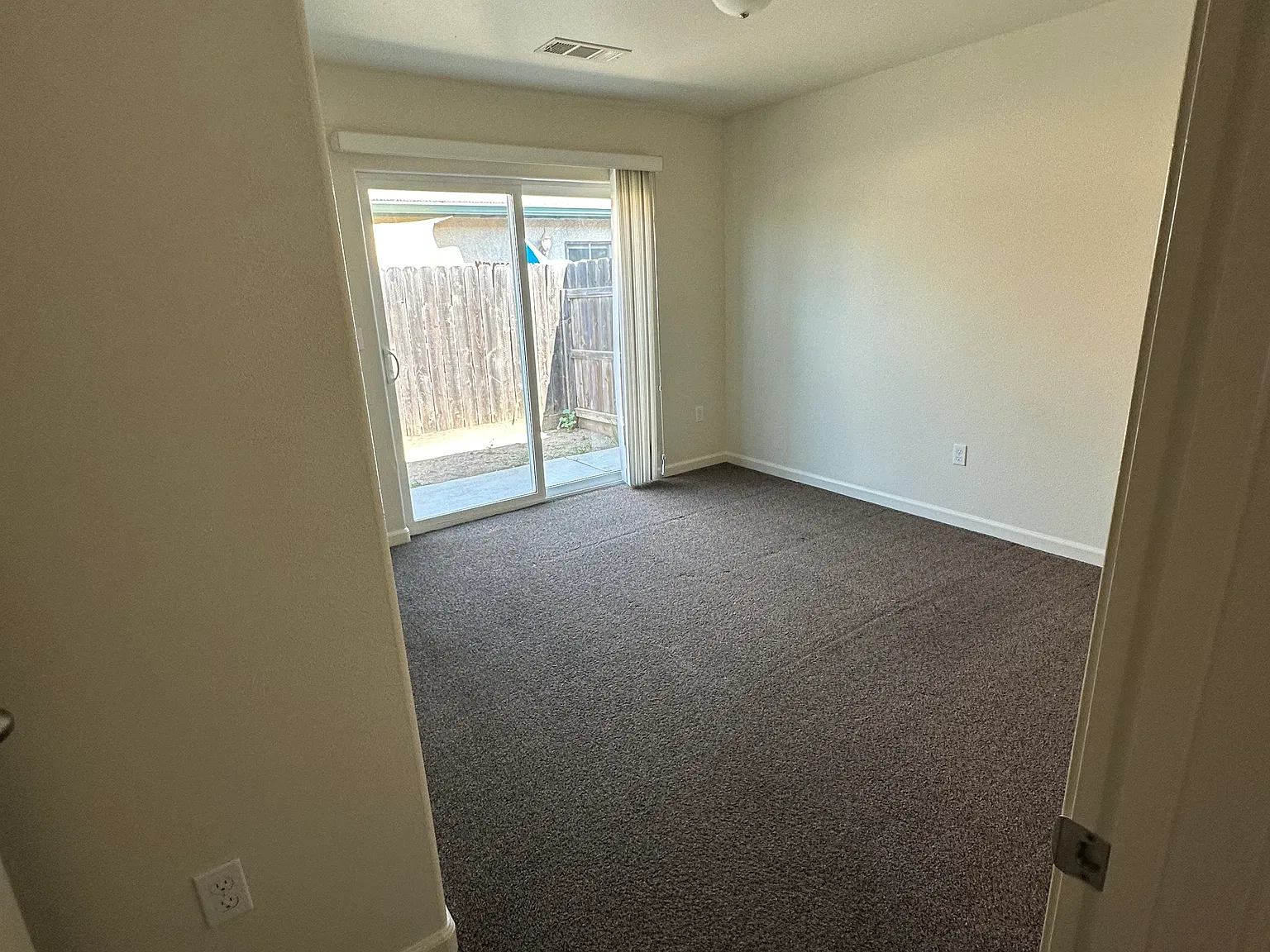 2 bed, 943 sqft, $1,550 — Photo 4