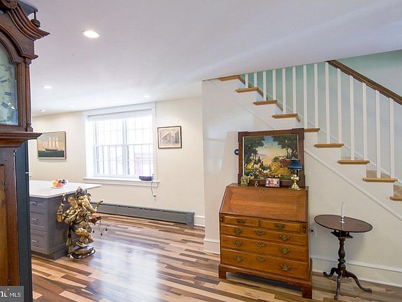 5th image of 1016 Bainbridge St