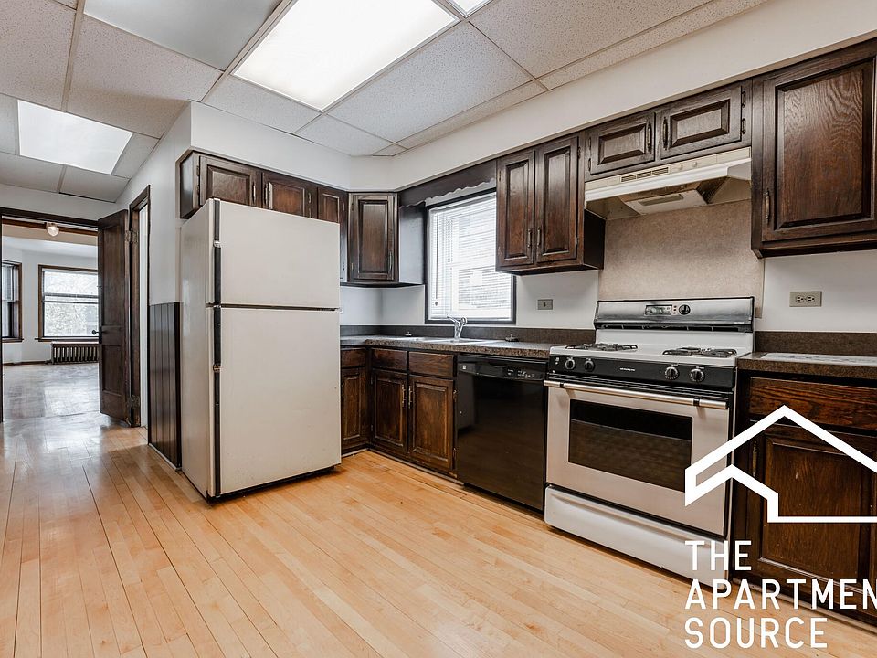 1st image of 2820 N Albany Ave #1
