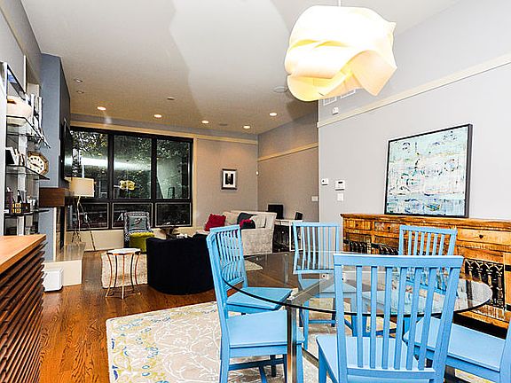 4th image of 1736 W Le Moyne Ave #1