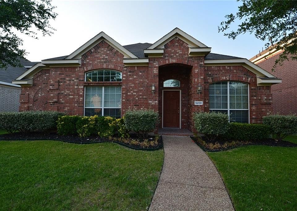 1st image of 9208 Regal Oaks Dr