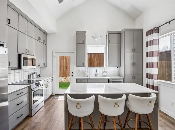 1313 Tillery Ct, Grapevine, TX 76051