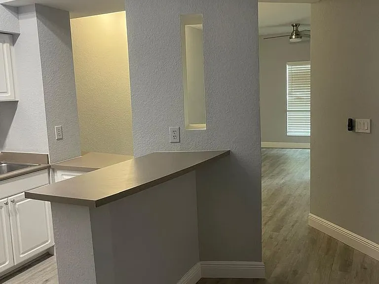 402 S Armenia Ave #114 — Photo 6