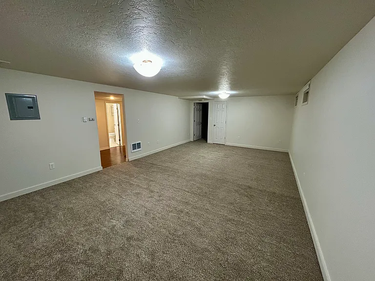 1224 Palmer Ln #B — Photo 2