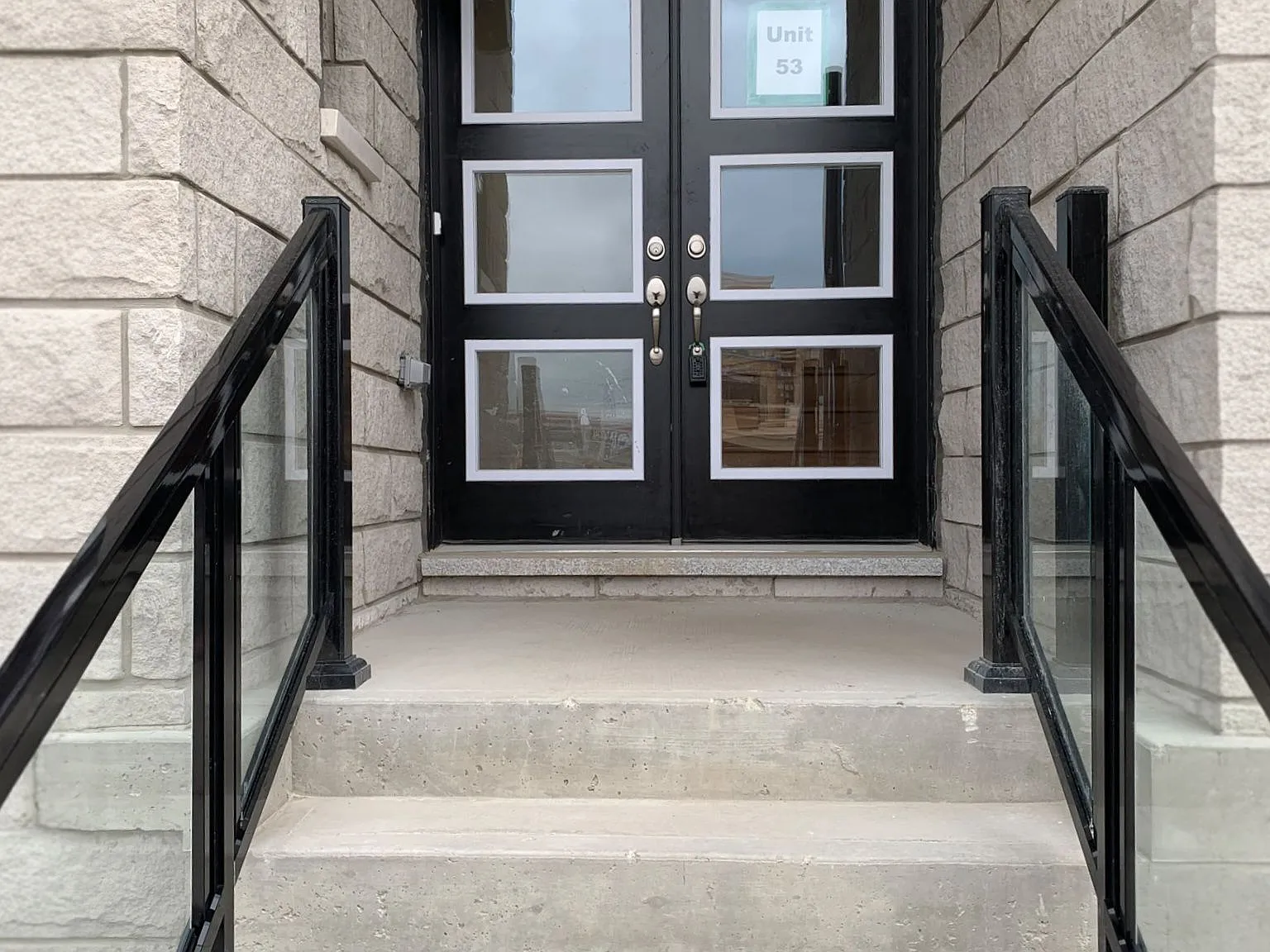 3 bed, $3,150 — Photo 2