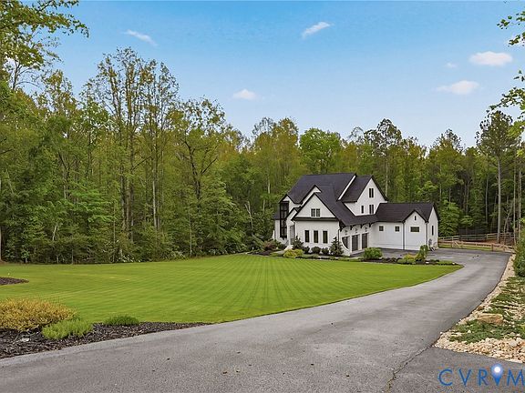 4th image of 2121 Jockey Ridge Rd