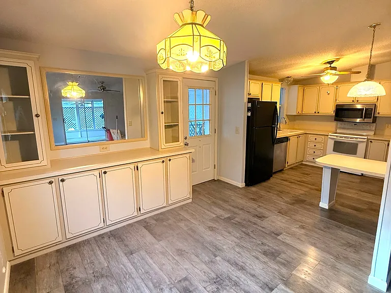 1623 Cherry Hill Rd — Photo 14