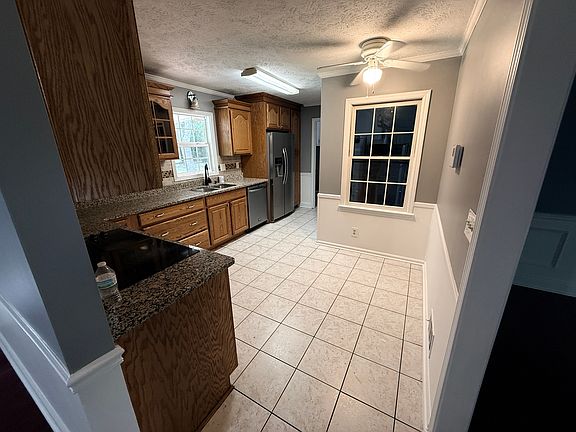 3rd image of 2803 Skyland Dr