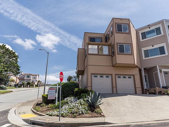 3rd image of 2205 Barrington Ct