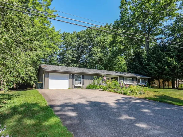 14 Kensington Drive, Laconia, NH 03246