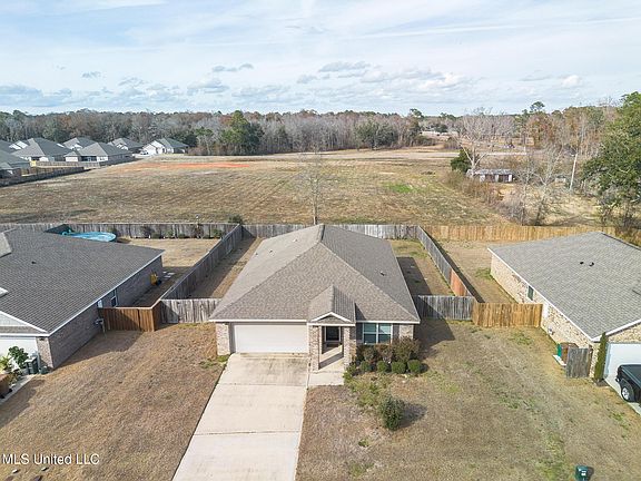 4th image of 154 Rosie Dr