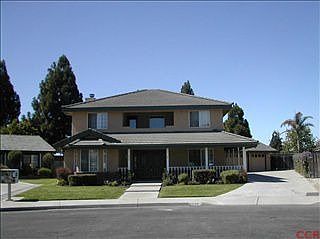 1st image of 920 E Skylark Ct