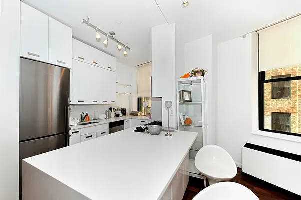 Rented by Town Residential | media 15