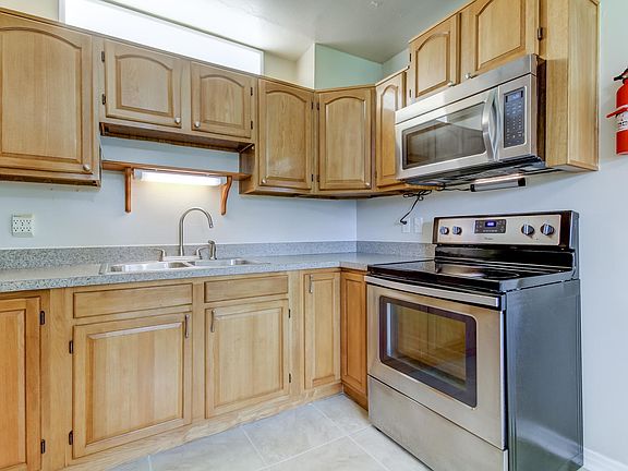 2nd image of 3321 Iowa Ave
