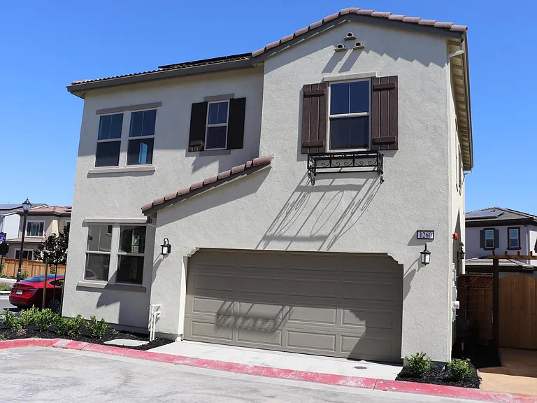 1260 S Hollyhock Dr — Photo 14