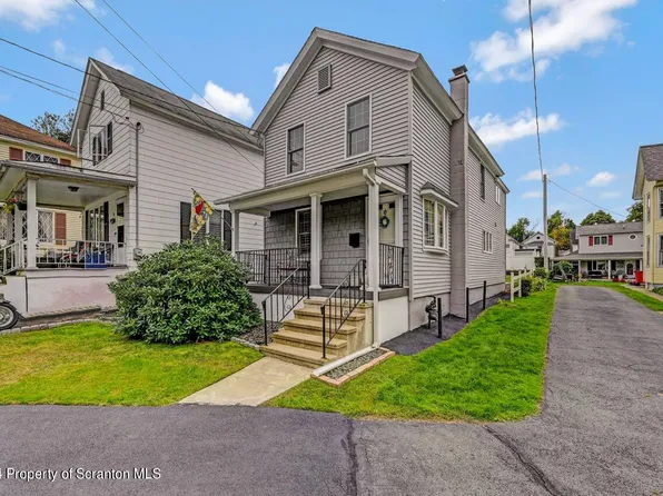 94 Brook St, Carbondale, PA 18407