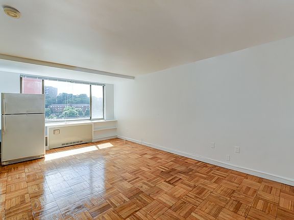 5th image of 1111 Arlington Blvd APT 713