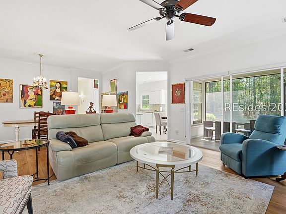 5th image of 11 Sweetwater Ct