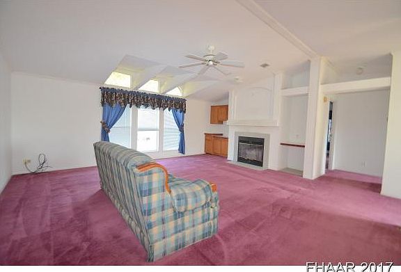 3rd image of 14647 E Highway 190