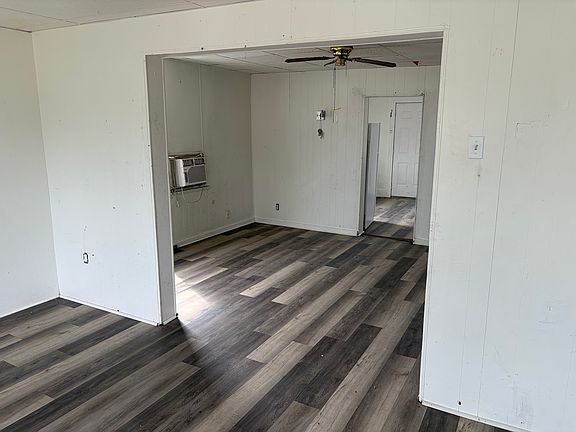 3rd image of 818-820 S 8th St