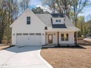 220 Telluride Court, Aberdeen, NC 28315