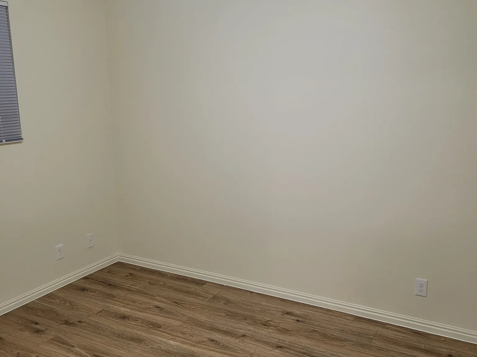 Updated 2 Bedroom Roy Condo! — Photo 4