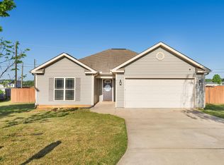 304 Worchester Cir, Perry, GA 31069