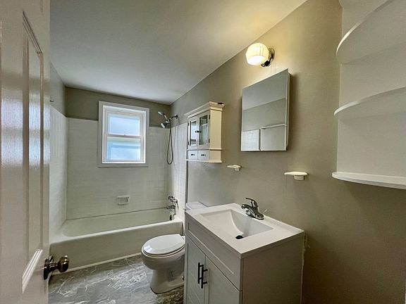 5th image of 2525 Woodland Dr #B