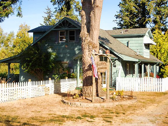 2nd image of 1763 Pacific Dr