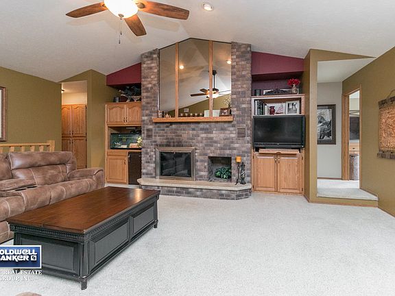 3rd image of 4676 Creek Valley Ln