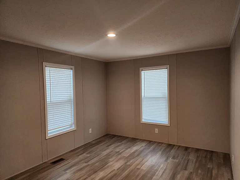 13955 Bronte Dr N — Photo 26