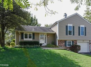 284 Pickett Ct, Bartlett, IL