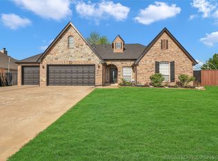 4320 S Narcissus Ave, Broken Arrow, OK 74011