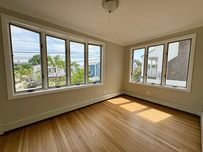 1318 Salem St — Photo 30