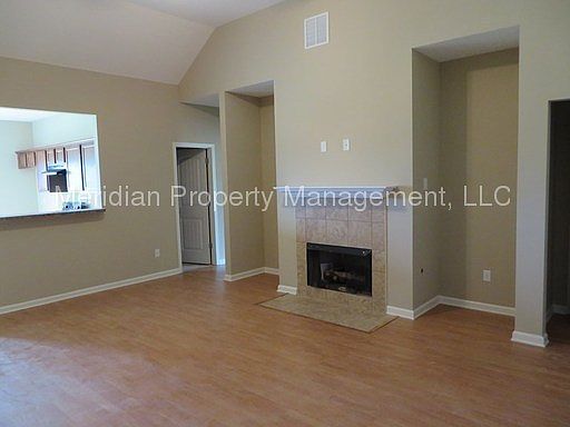 3rd image of 1789 Whatling St
