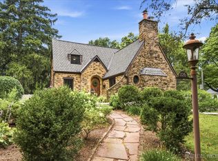 226 Grant Ave, Geneva, IL 60134
