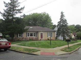 15 Greenwich Ave, Linwood, NJ 08221