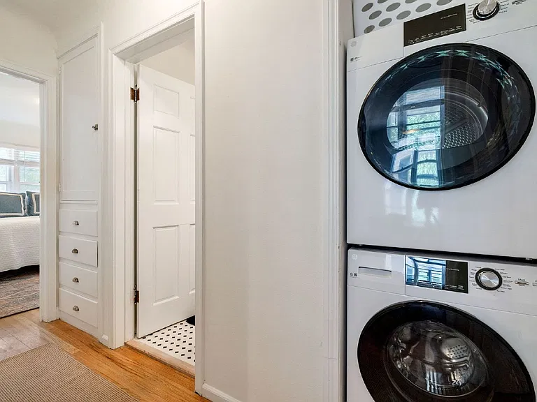 505 Locust St — Photo 13