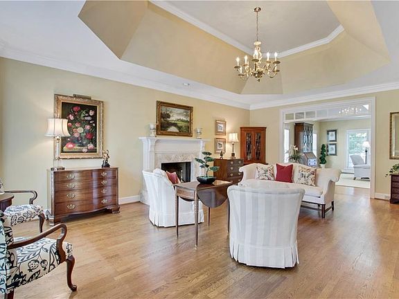 3rd image of 4509 Woodhaven NE