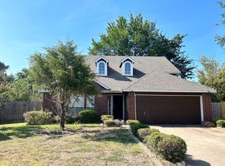2128 Coral Ct, Irving, TX 75060