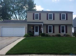 612 McIntyre Ln, Maumee, OH 43537