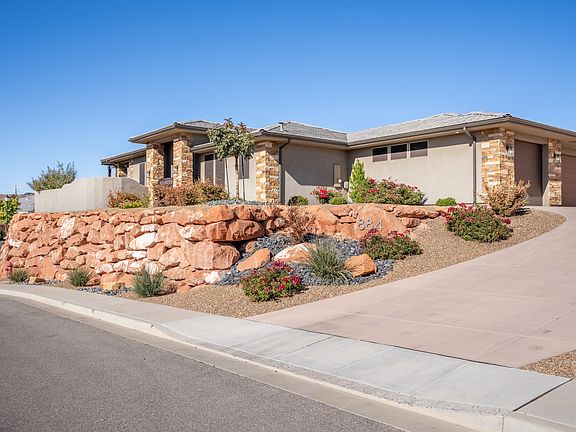 2nd image of 884 W Sunset Mesa Dr