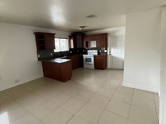 3rd image of 741 NW 70th St