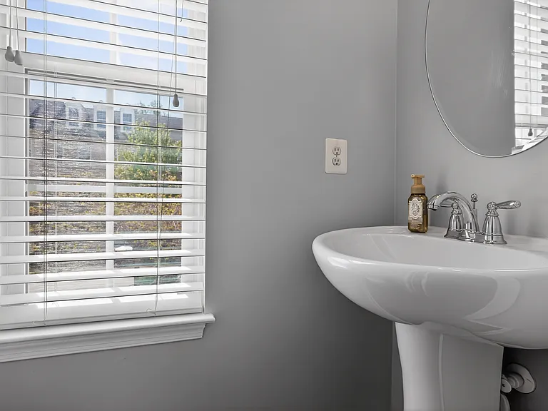 Powder room