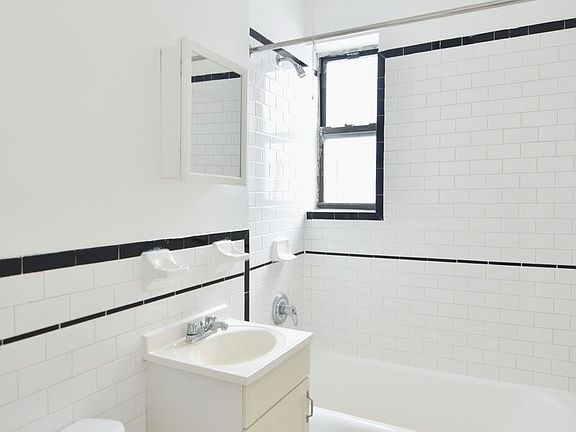 4th image of 303 W 154th St APT 3G