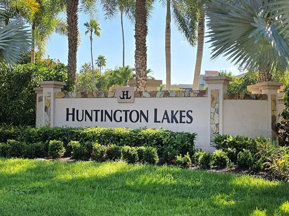 6935 Huntington Lane, Unit 207, Delray Beach, FL 33446