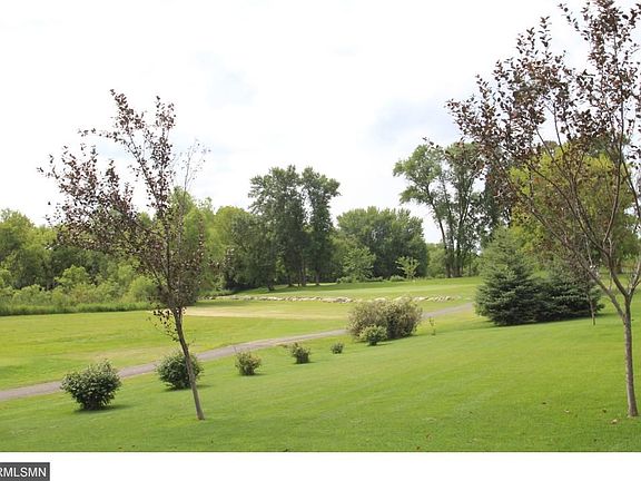 2nd image of 901 Acacia Dr