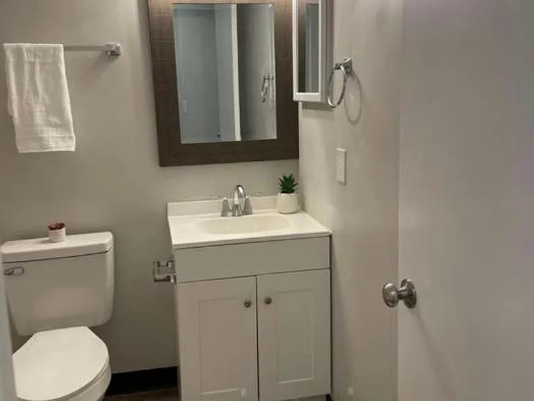 364 W Lane Ave #215 — Photo 5